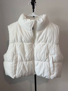 Mid-Length Puffer Vest in White